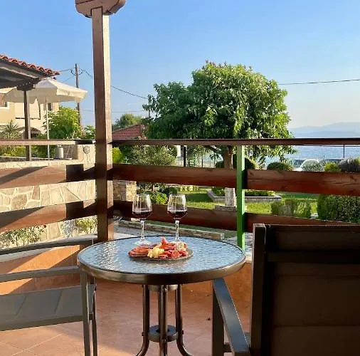 לינה וארוחת בוקר Anemos Pelion Seaview קאלה נרה